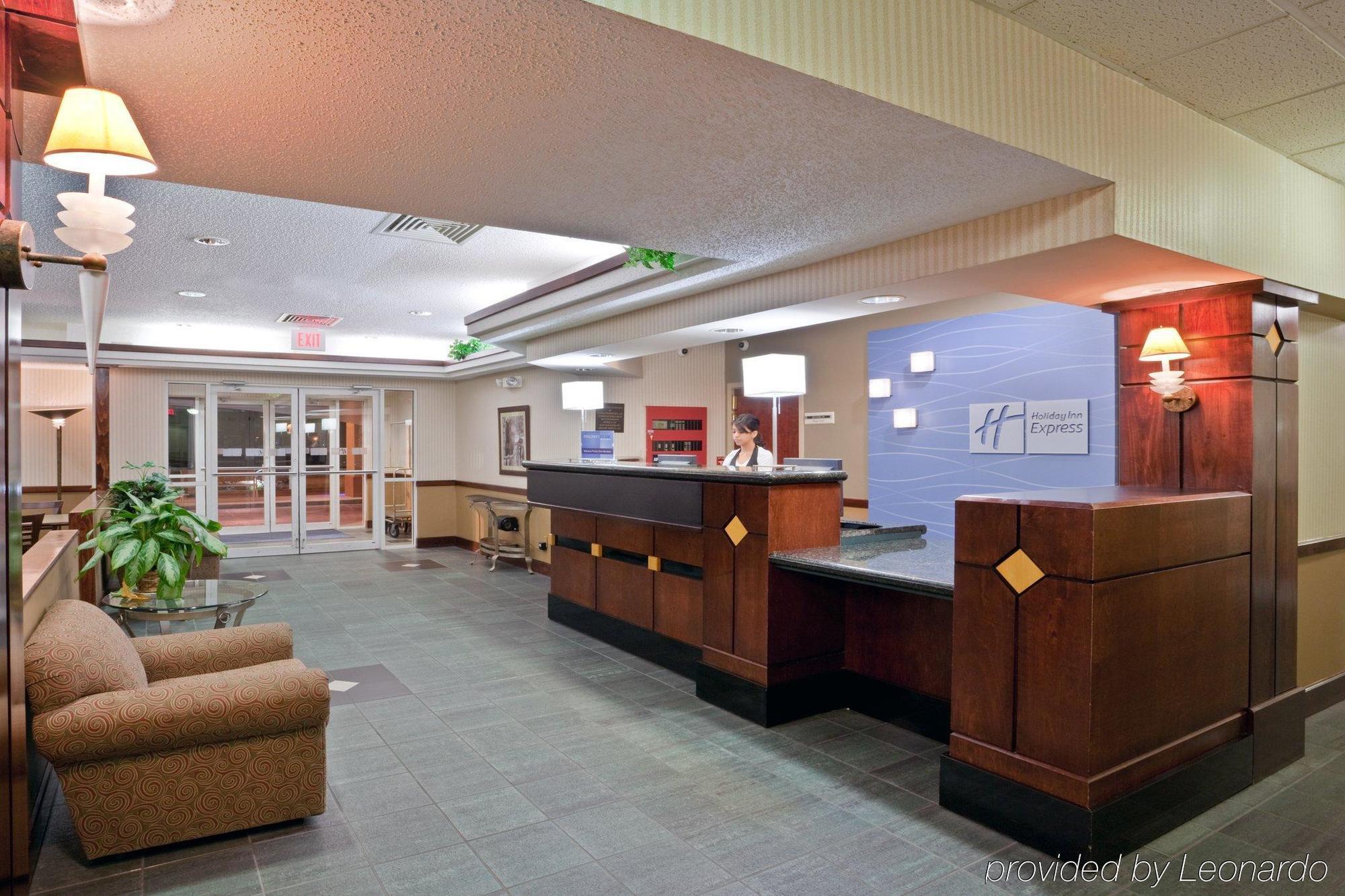 Windsor Inn & Suites 닷지시티 내부 사진