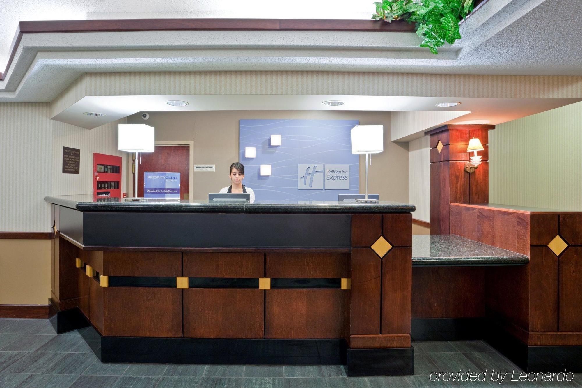Windsor Inn & Suites 닷지시티 내부 사진
