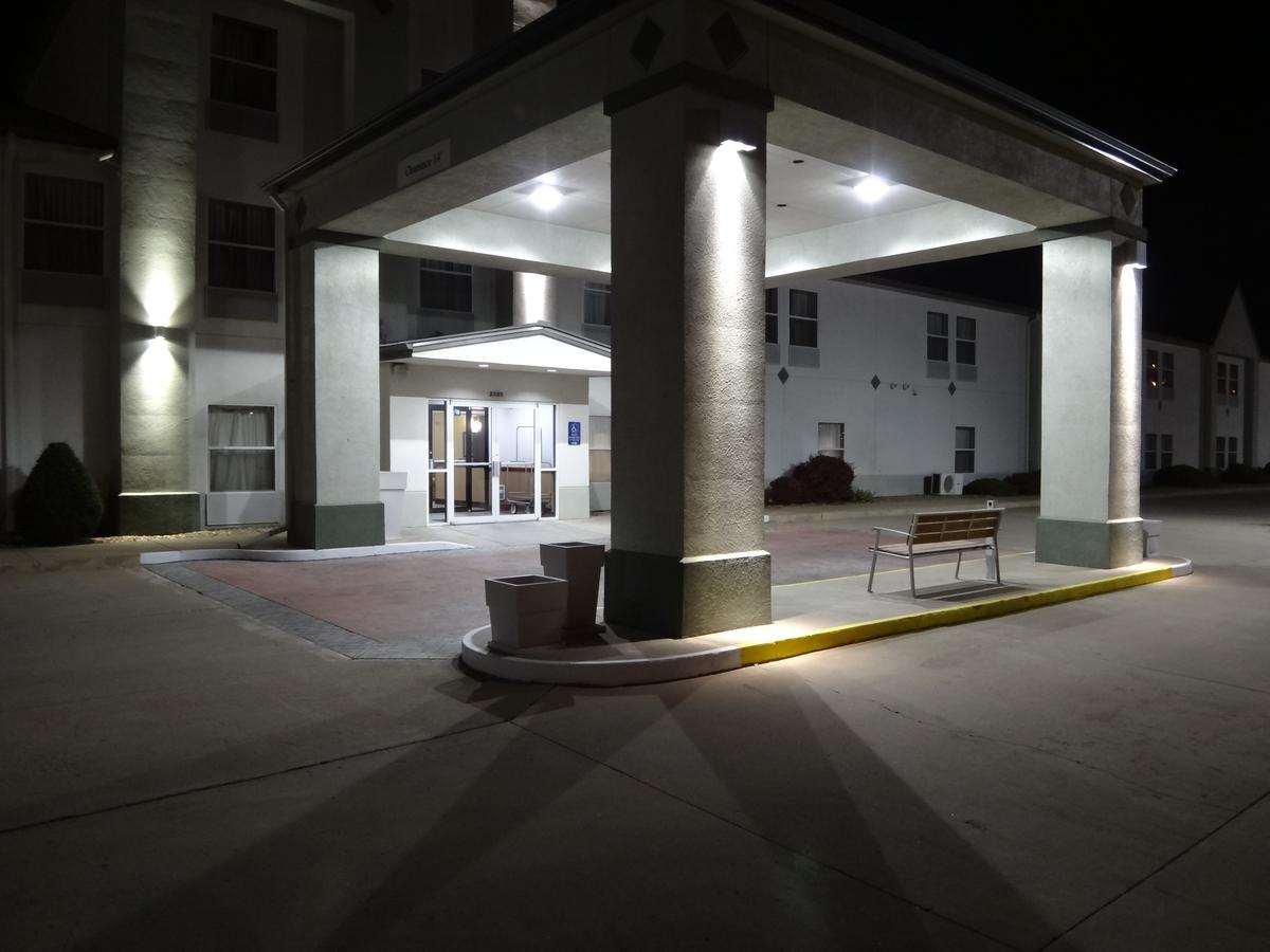 Windsor Inn & Suites 닷지시티 외부 사진