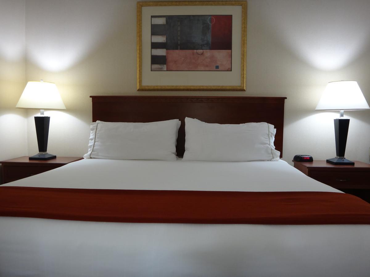 Windsor Inn & Suites 닷지시티 외부 사진