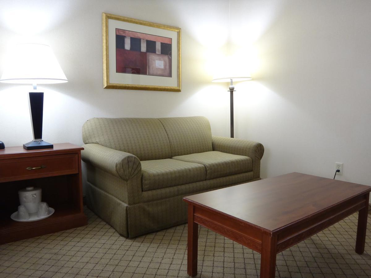 Windsor Inn & Suites 닷지시티 외부 사진