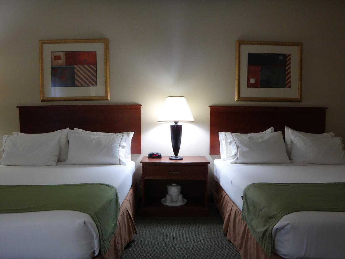 Windsor Inn & Suites 닷지시티 외부 사진