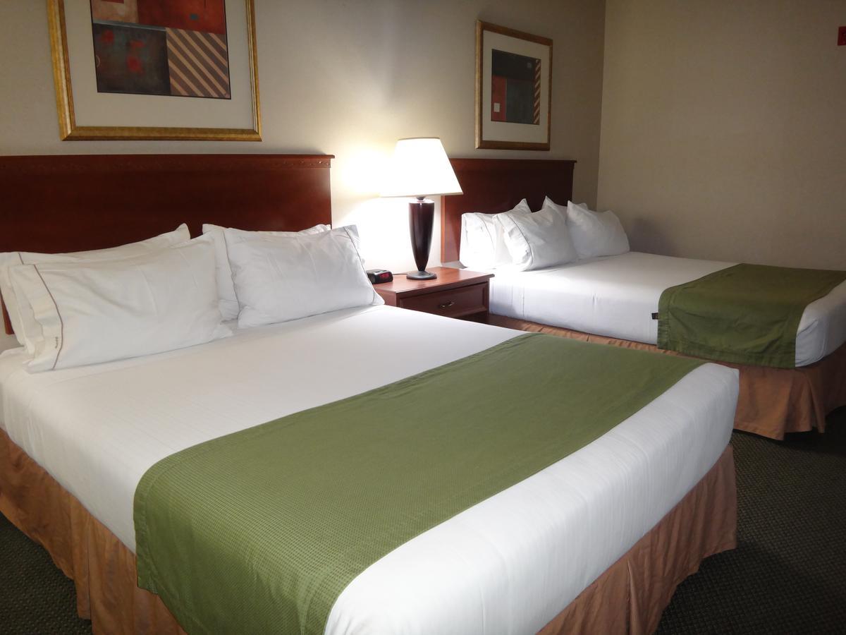 Windsor Inn & Suites 닷지시티 외부 사진