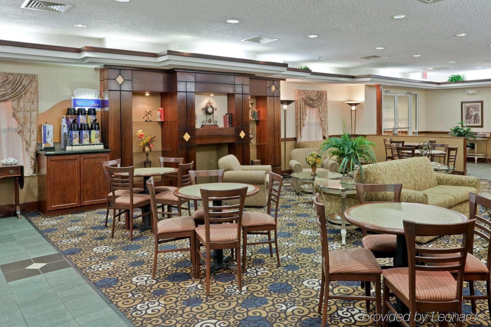 Windsor Inn & Suites 닷지시티 외부 사진