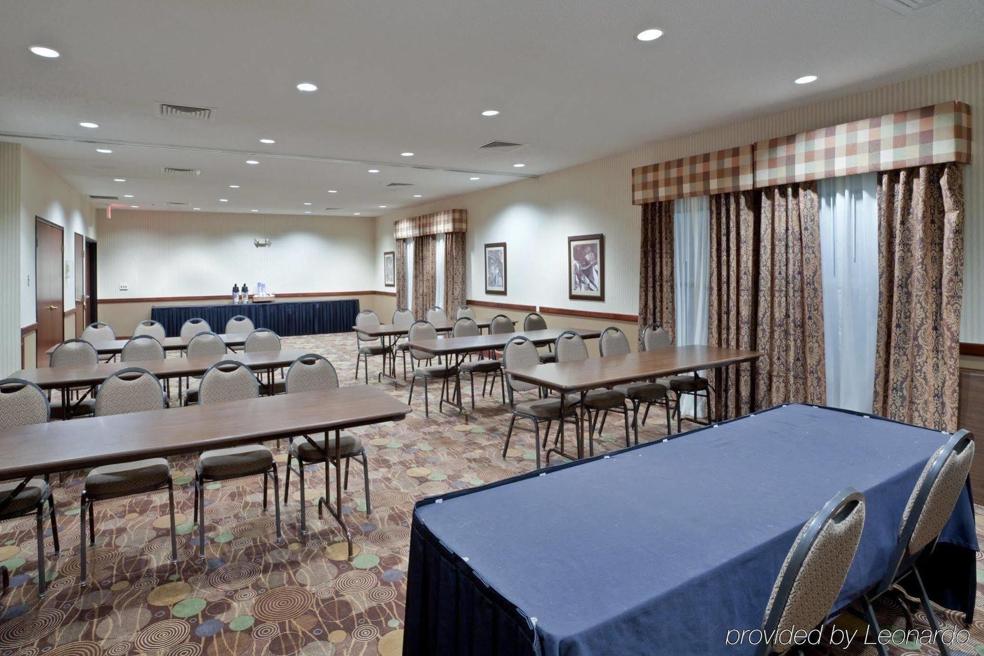 Windsor Inn & Suites 닷지시티 시설 사진